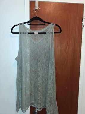 LOGO by Lori Goldstein Gray Sheer Lace Layering Tank Top